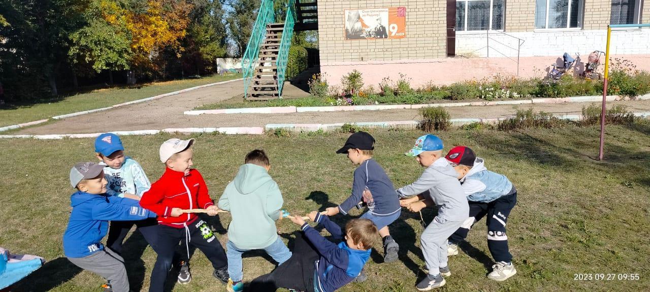 Подвижные игры в детском саду с.Ястребовка на улице с нашими воспитанниками.