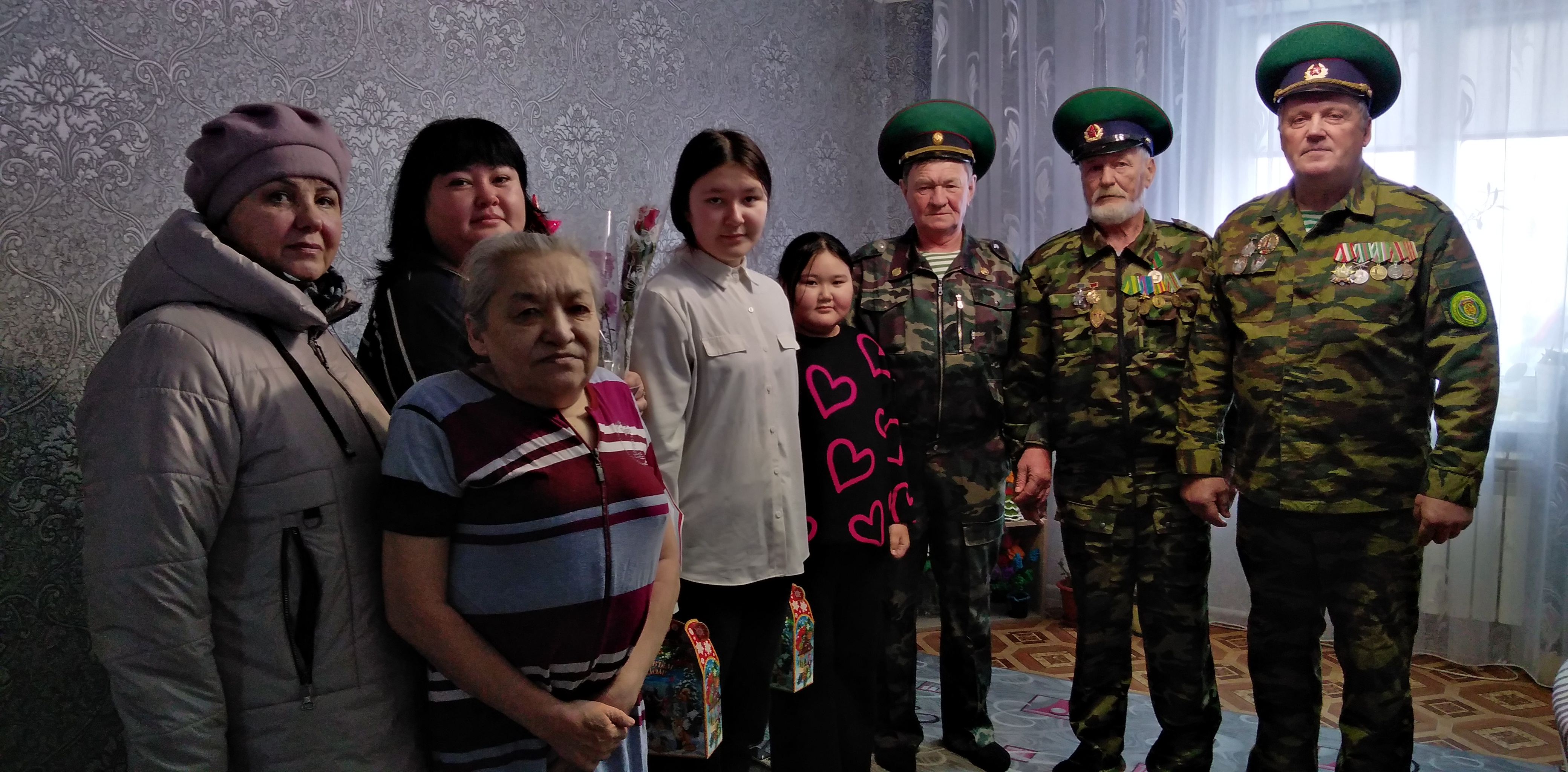 Поздравили семьи мобилизованных из села Зоркино и Георгиевка.