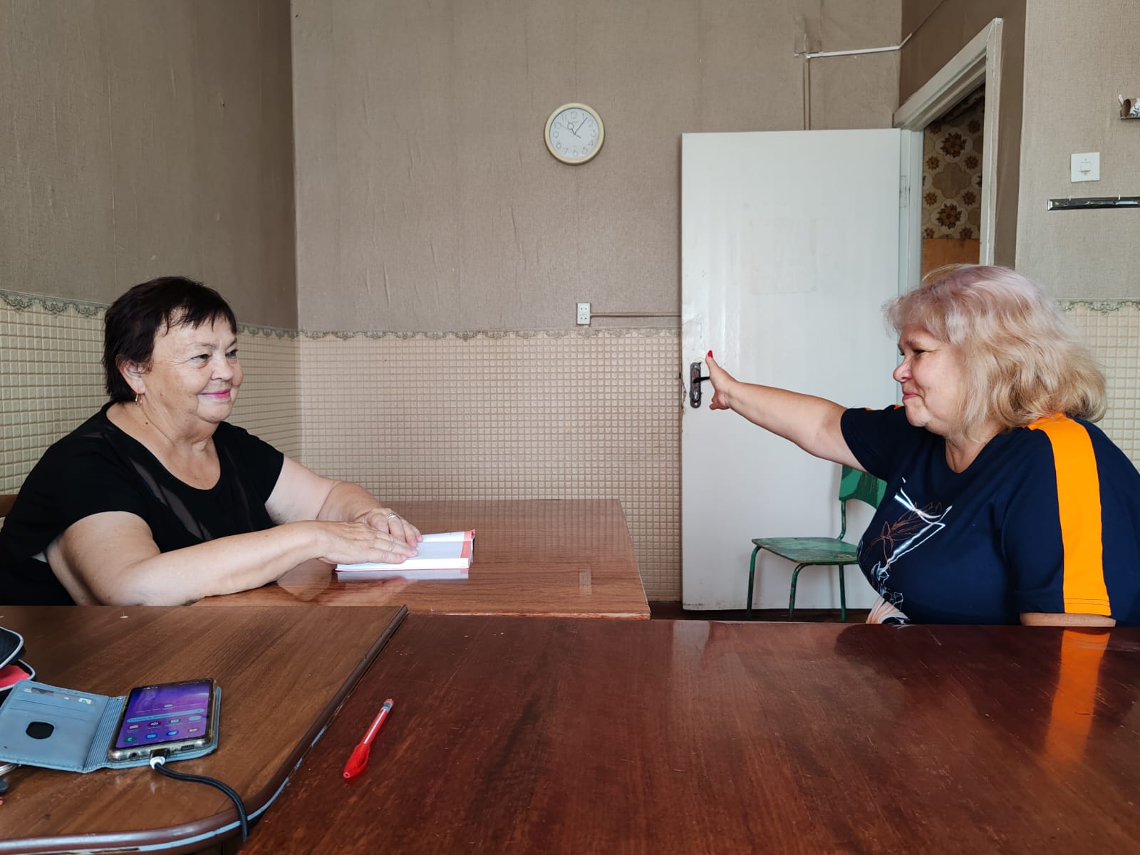 15 июля в  пос. Колос в 12-00 ч глава Зоркинского МО Елена Пономарёва провела приём граждан по личным вопросам..