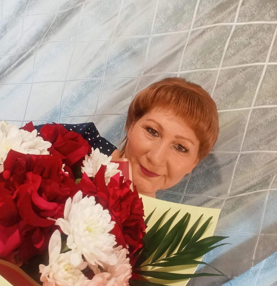15 мая отмечает День рождения заведующая детским садом с. Зоркино Наталья Ивановна Воронина ..