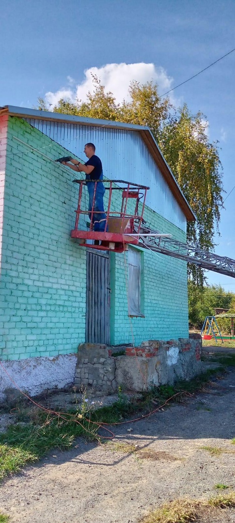 Продолжаются ремонтные работы в детском саду с.Ястребовка.