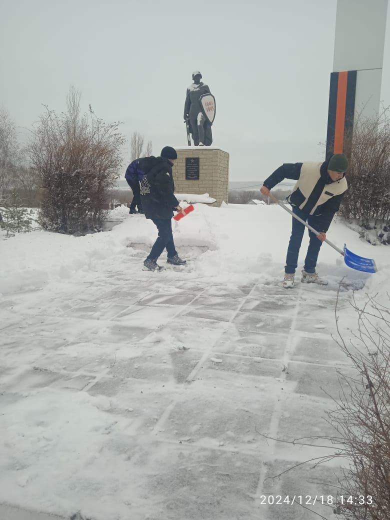 Доброе дело после первого снегопада..