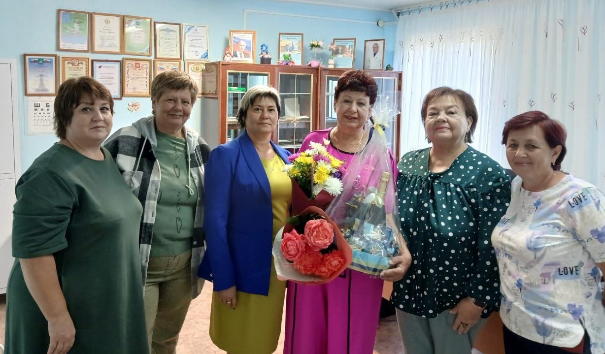  Сегодня, 29 августа,  отмечает Юбилей депутат Совета Зоркинского муниципального образования, председатель ТОС, заведующая ФАПом с. Ястребовка Наталья Андреевна Миловацкая.  .