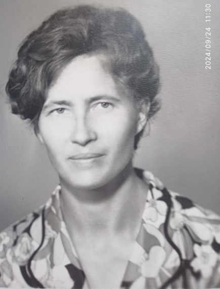 28 сентября отмечает 80-летний юбилей Ветеран педагогического труда, жительница с. Зоркино Лариса Владимировна Глинская.. 28 сентября отмечает 80-летний юбилей Ветеран педагогического труда, жительница с. Зоркино Лариса Владимировна Глинская..