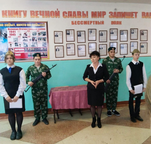 В школе пос. Колос  состоялось  значимое событие -  торжественное открытие "Парты Героя" в честь выпускника школы - Максута Маратовича Каукенова.